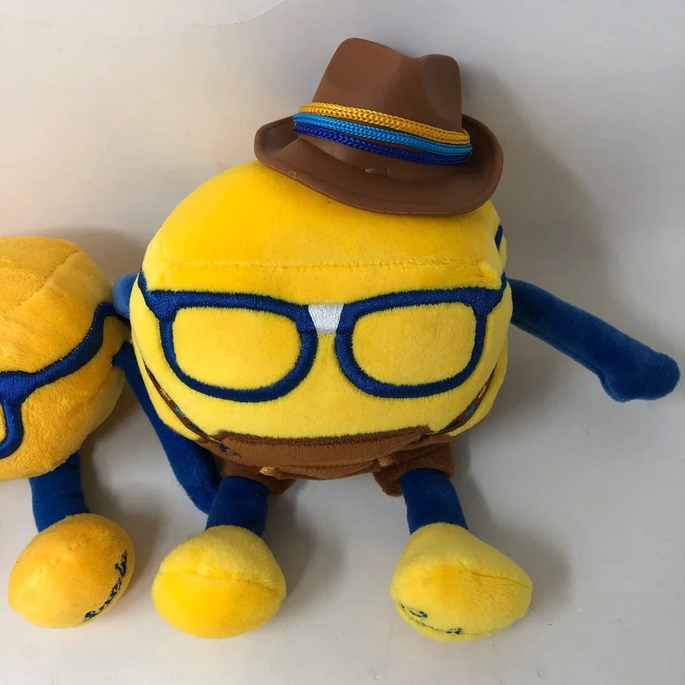 Culver's Plush Set Curdis & Kurdis Von Cheese Yellow Blue Glasses Oktoberfest